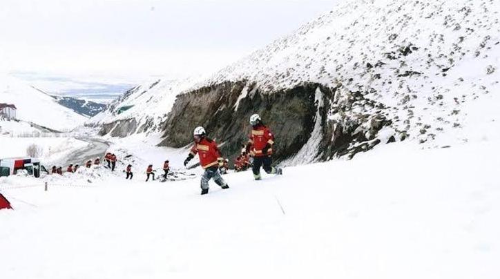 土耳其一滑雪中心酒店火灾已致66人死亡，暂未发现外国公民|界面新闻 · 天下